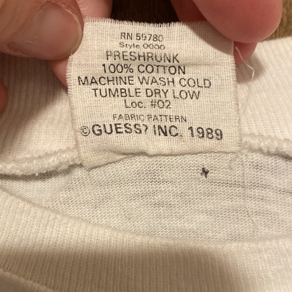 GUESS Vintage three-quarter sleeved logo t-shirt. Oversized fit. From 1990! - Picture 5 of 11